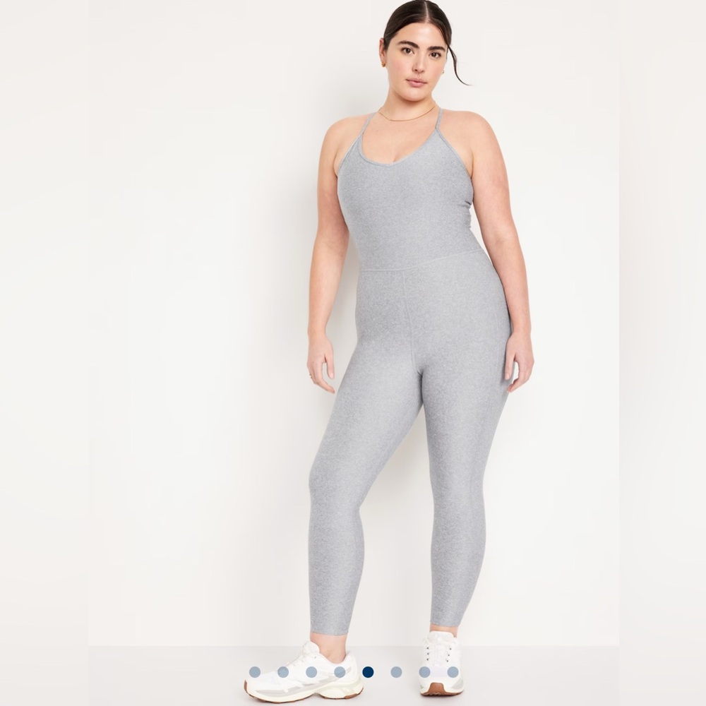 NWT Old Navy Cloud+ Sleeveless 7/8 Bodysuit